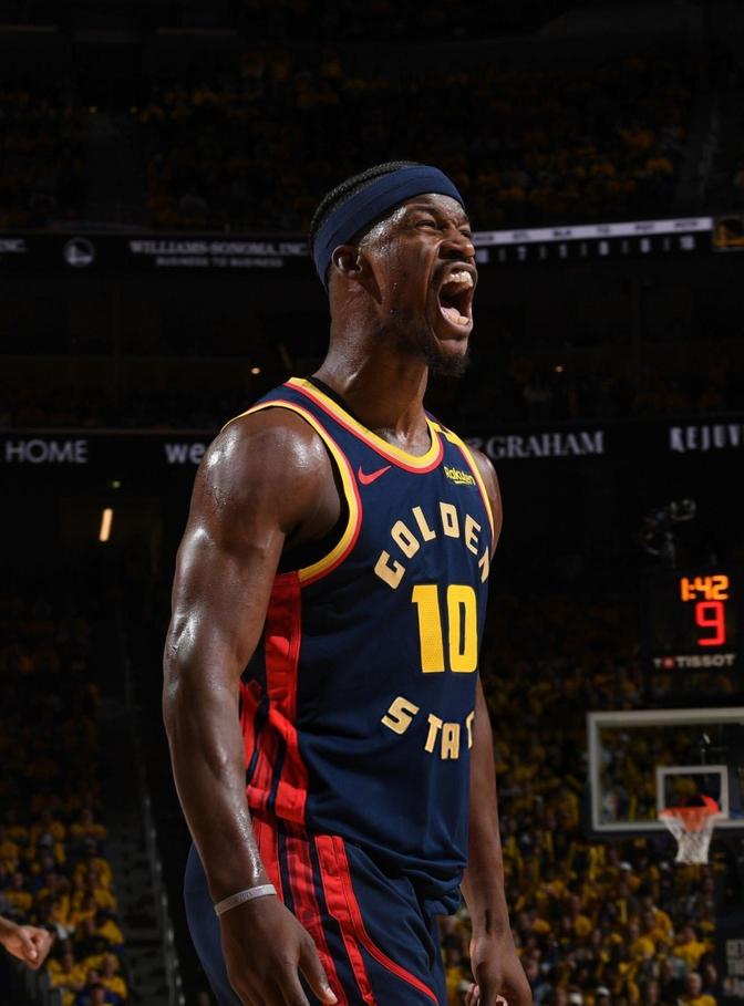 开云-包含巴特勒在皇家马德里比赛中表现优异，刷新纪录引发热议！气势如虹延续的词条