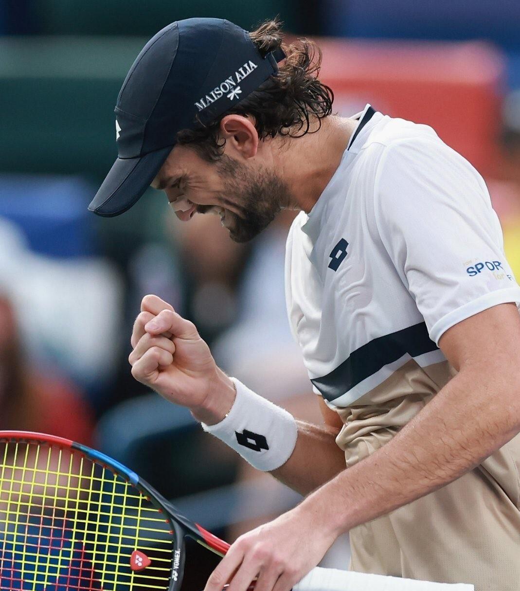 开云体育-德约科维奇爆冷击败C9，突破纪录引爆全场！的简单介绍