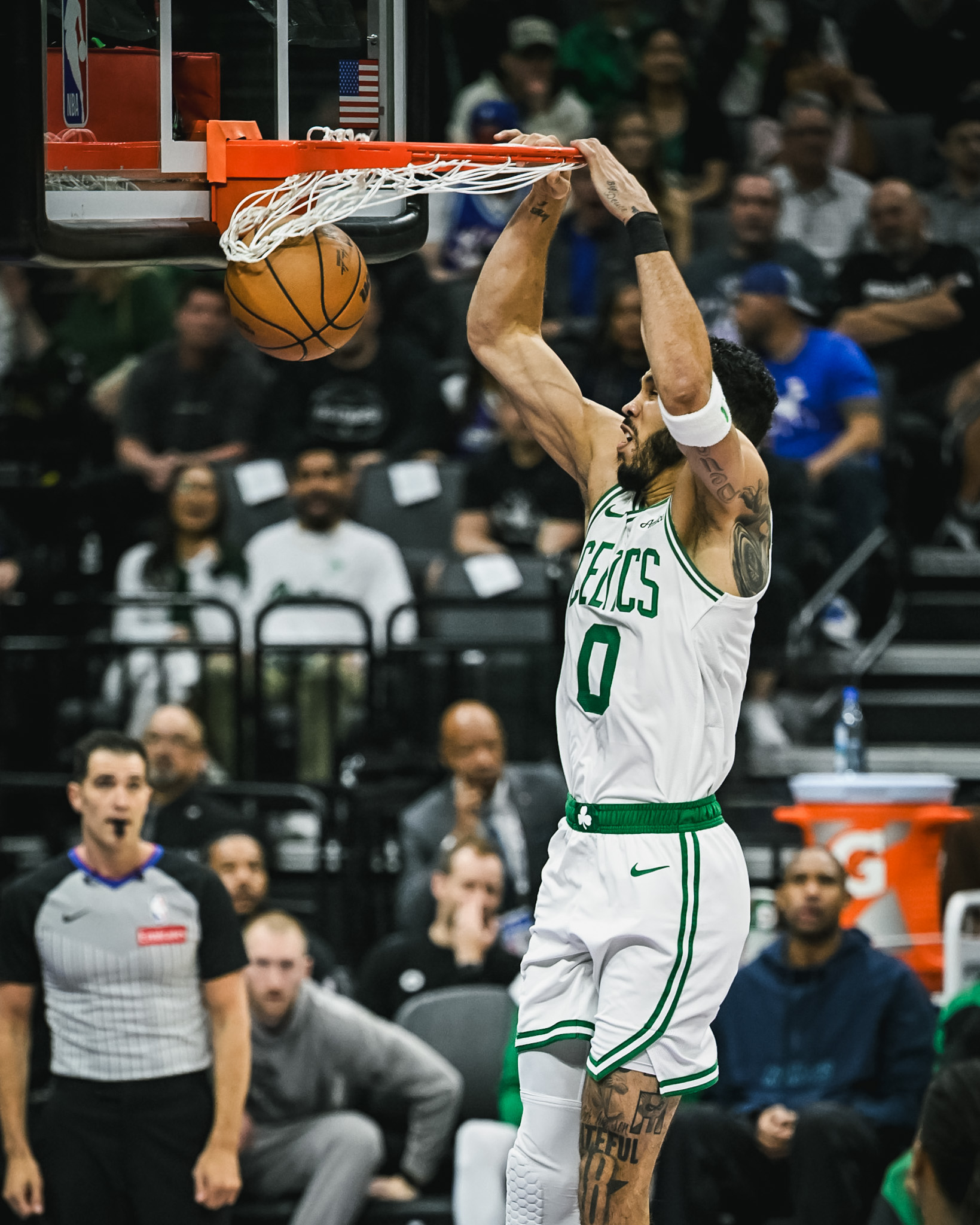 Kaiyun-塔图姆在MAD比赛中突破纪录，惊险取胜引发热议！的简单介绍