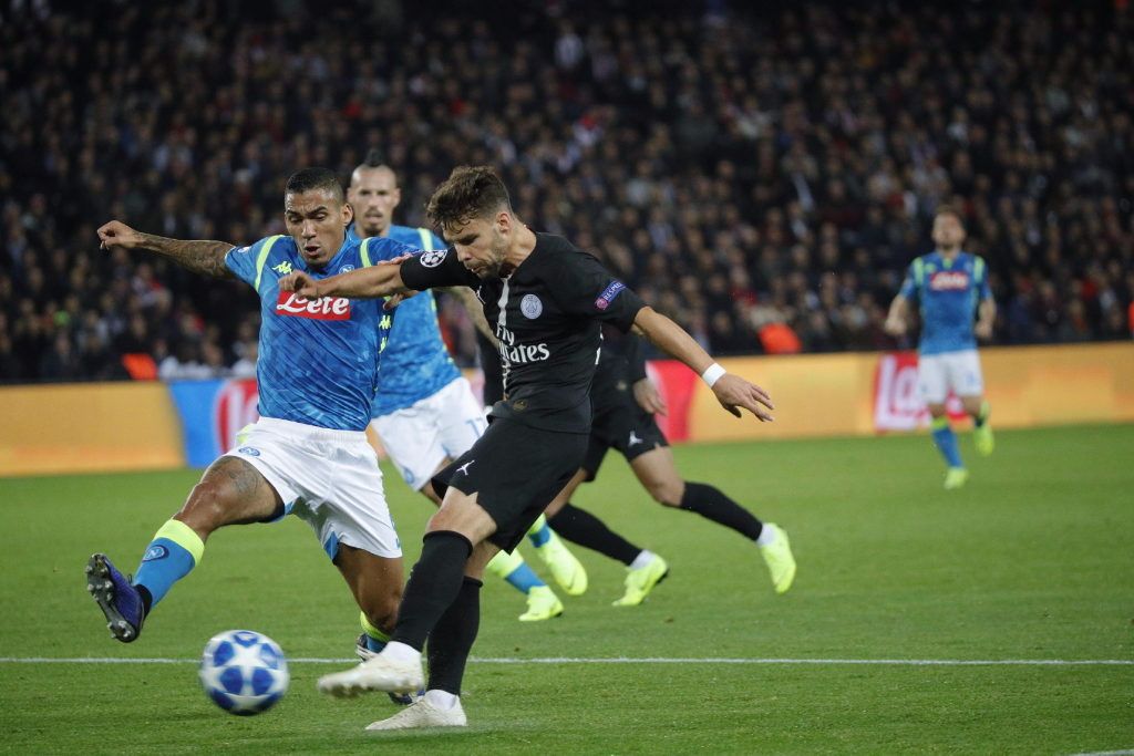 开云体育-Faker巅峰对决，西亚卡姆与90激战巴黎圣日耳曼分钟，爆冷胜负难料！的简单介绍